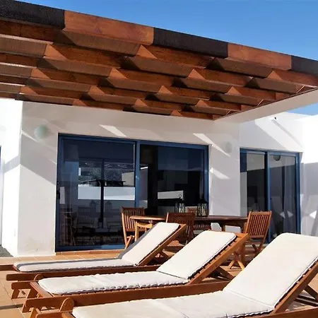 Miramar C8 With Private Heated Pool Wifi Air-conditioning * Playa Blanca (Lanzarote)